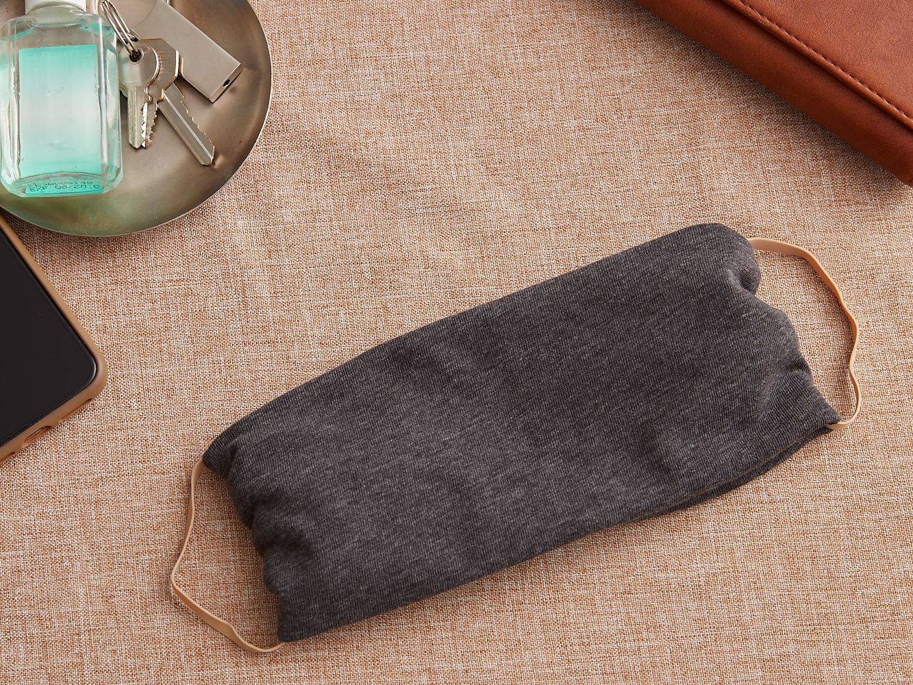 How To Make A No Sew Face Mask Out Of A T Shirt