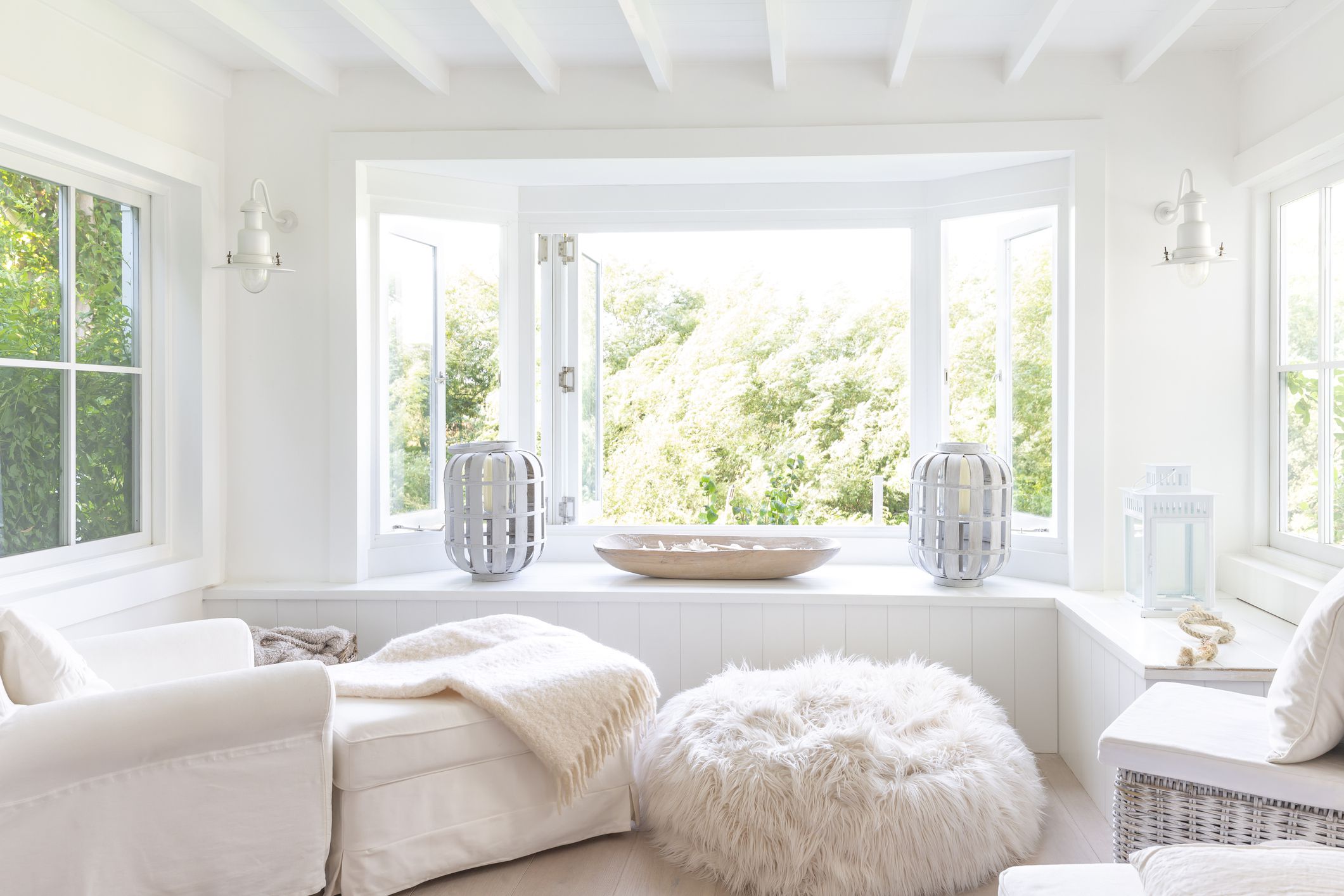 Expert Tips On Styling White Rooms